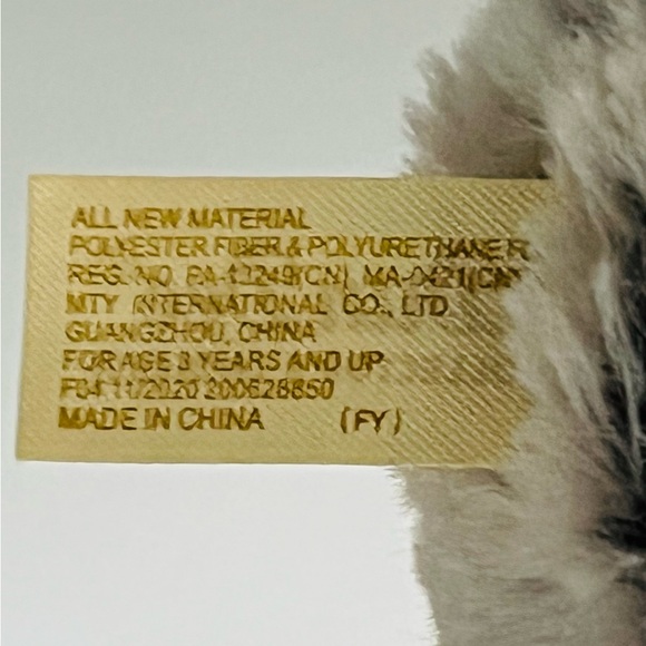 DAN DEE SUPER PLUSH BUNNY—JUST BEAUTIFUL AND PERFECT CONDITION—GREAT GIFT 🐰 - Picture 5 of 8